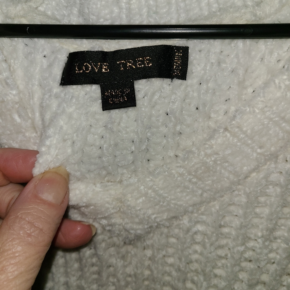 Sweater - Picture 3 of 3